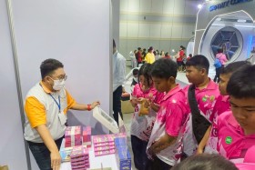 STKC ออกบูธจัดแสดงชิ้นงานชุด ตารางธาตุ ในรูปแบบ AR card สร้า ... Image 36